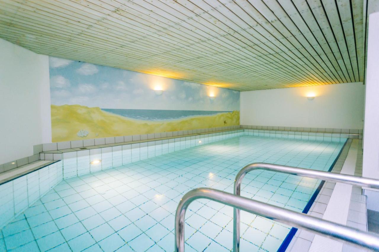 Gemuetliche Wohnung Unter Reet Mit Pool Und Sauna In Keitum Exterior foto