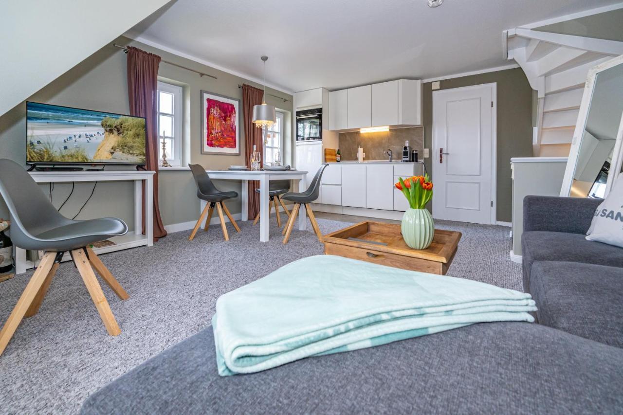 Gemuetliche Wohnung Unter Reet Mit Pool Und Sauna In Keitum Exterior foto